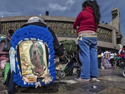 Peregrinas en los alrededores de la Basílica de Guadalupe.