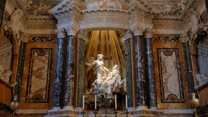 Escultura de Bernini, 'L'Èxtasi de Santa Teresa', que es troba a la capella Cornaro a l'església de Santa Maria della Vittoria de Roma.