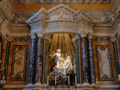 Escultura de Bernini, 'L'Èxtasi de Santa Teresa', que es troba a la capella Cornaro a l'església de Santa Maria della Vittoria de Roma.