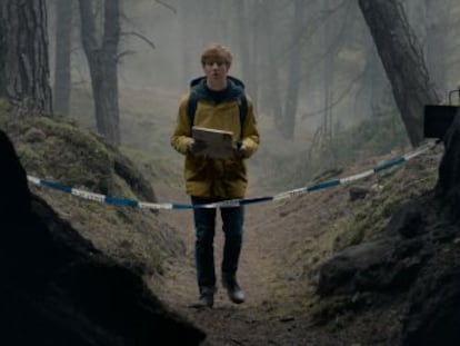 La serie alemana de Netflix juega con los viajes temporales y sus paradojas para contar de forma efectiva los misterios y secretos de un pequeño pueblo