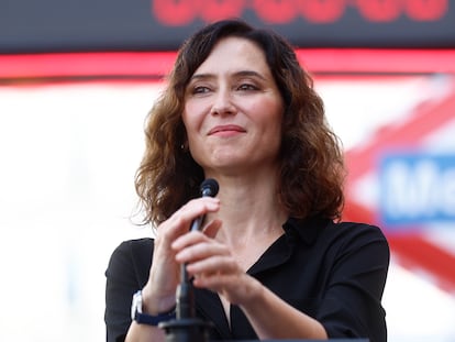 La presidenta de la Comunidad de Madrid, Isabel Díaz Ayuso, el sábado 13 de septiembre durante el acto de presentación de un contador gigante instalado en la Puerta del Sol que será testigo de la cuenta atrás para la celebración del GP de España de Fórmula Uno.