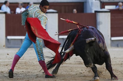 El novillero mexicano Gerardo Rivera, ayer domingo en Las Ventas.