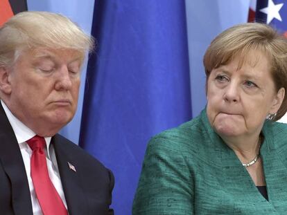 El presidente de EE UU, Donald Trump, y la canciler de Alemania, Angela Merkel, en el G20 en Hamburgo. (Patrik Stollarz/Pool Photo via AP)