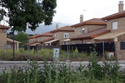 Obras por las que han sido condenados dos arquitectos en Guadalix de la Sierra.