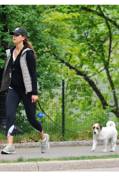 Una de sus pasiones, cuando la agenda se lo permite, es pasear junto a su perro en el neoyorquino parque Central Park.