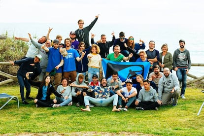 Foto de grupo de los Christian Surfers España en el último encuentro nacional en Cádiz