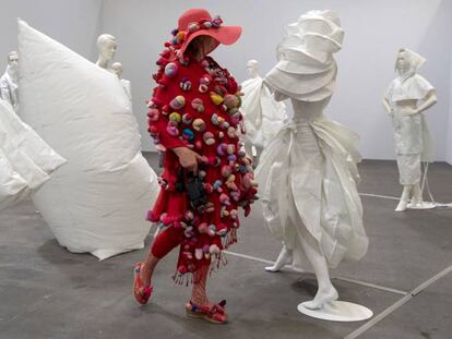 Instalación 'LifeDress', de la artista española Alicia Framis.