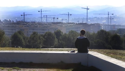 Vista de Sant Cugat con la Serra de Collserola al fondo.