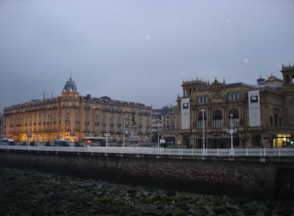 Hotel María Cristina y el teatro Victoria Eugenia