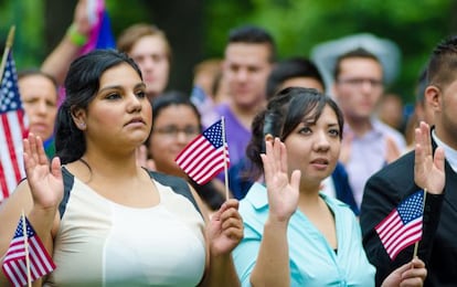 Cientos de 'dreamers' piden al Congreso una“¡reforma migratoria real!"