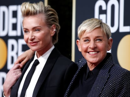 Ellen DeGeneres y su pareja, la actriz Portia de Rossi, en los Globos de Oro el pasado enero.