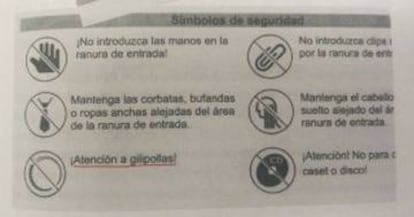 "Atención a gilipollas": no introduzca la mano en la ranura de la trituradora, una precaución de uso que conviene tener en cuenta con una destructora de documentos.