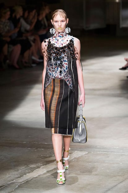 desfile prada primavera verano 2016