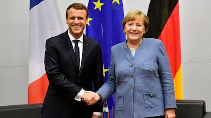 El presidente francés, Emmanuel Macron, y la cancillera alemana, Angela Merkel, durante la cumbre de la ONU sobre el cambio climático (COP23) en Bonn (Alemaña), el pasado 15 de noviembre.