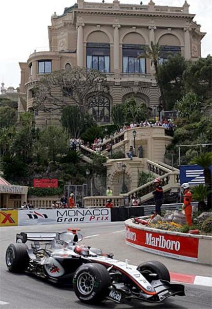 Raikkonen, en un momento de la carrera en Mónaco.