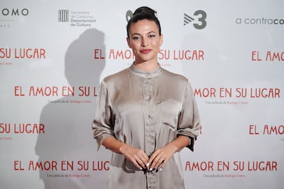 MADRID, SPAIN - NOVEMBER 24: Elisa Mouliaá  attends to the photocall of 'El Amor En Su Lugar' Premiere Film at Verdi Cinema on November 24, 2021 in Madrid, Spain. (Photo by Borja B. Hojas/Getty Images)