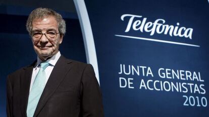 El presidente de Telef&oacute;nica, Cesar Alierta, ante la junta general ordinaria de accionistas.