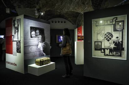 Uno de los rincones de la exposición 'No pasarán', organizada por la Oficina de DDHH y Memoria. 