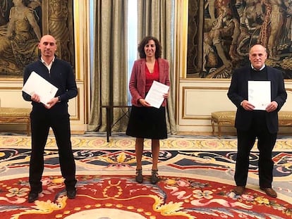 Luis Rubiales, Irene Lozano y Javier Tebas, el pasado sábado en el palacio madrileño de Viana.