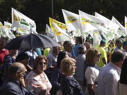 Los aceituneros se manifiestan en Madrid contra caída de precios