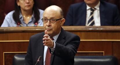 El ministro de Hacienda, Crist&oacute;bal Montoro.