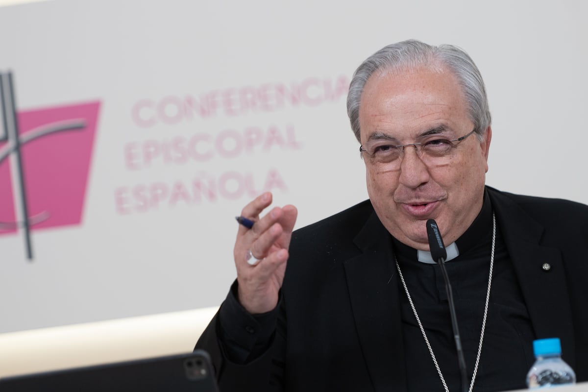 Los obispos acusan de injurias a Abascal por acusar a la Iglesia de hacer “negocio con la inmigración ilegal”