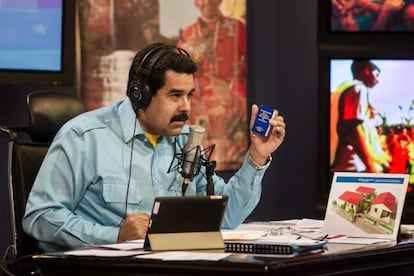 El presidente de Venezuela, en su programa de radiotelevisión 'En contacto' con Maduro. 