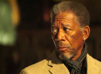 Morgan Freeman en un fotograma de la película <i>The code</i>.