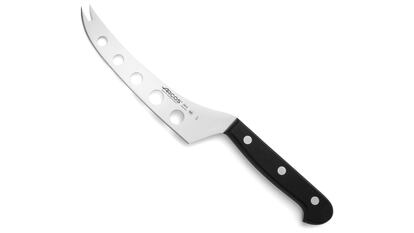 Esta cuchillo para quesos de la marca Arcos está fabricado en España y dispone de una hoja de 14,5 cm de acero inoxidable.