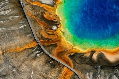 Gran Fuente Prism&aacute;tica en el Parque Nacional de Yellowstone (Wyoming, Estados Unidos).