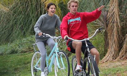 Selena Gomez y Justin Bieber, en Los Ángeles en noviembre de 2017. Esta es una de las primeras imágenes de la pareja tras su reconciliación.