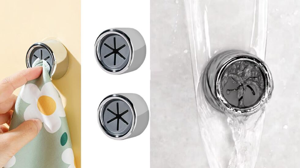 Dos ganchos autoadhesivos de pared.