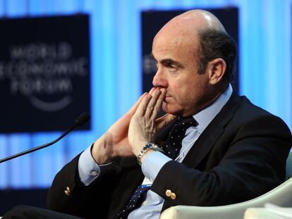 Luis de Guindos, ministro de Econom&iacute;a, durante su participaci&oacute;n en el
 debate El futuro de la eurozona celebrado en Davos.