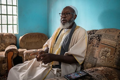 El imam Abdoulie Fatty, uno de los principales impulsores de la despenalización de la mutilación genital en Gambia. 