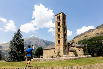 Catalunya té poca població rural, perquè la majoria d'habitants es concentren als municipis urbans.