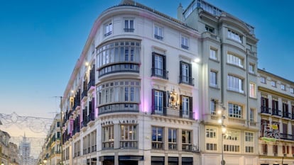 Fachada del céntrico hotel Larios, en Málaga.