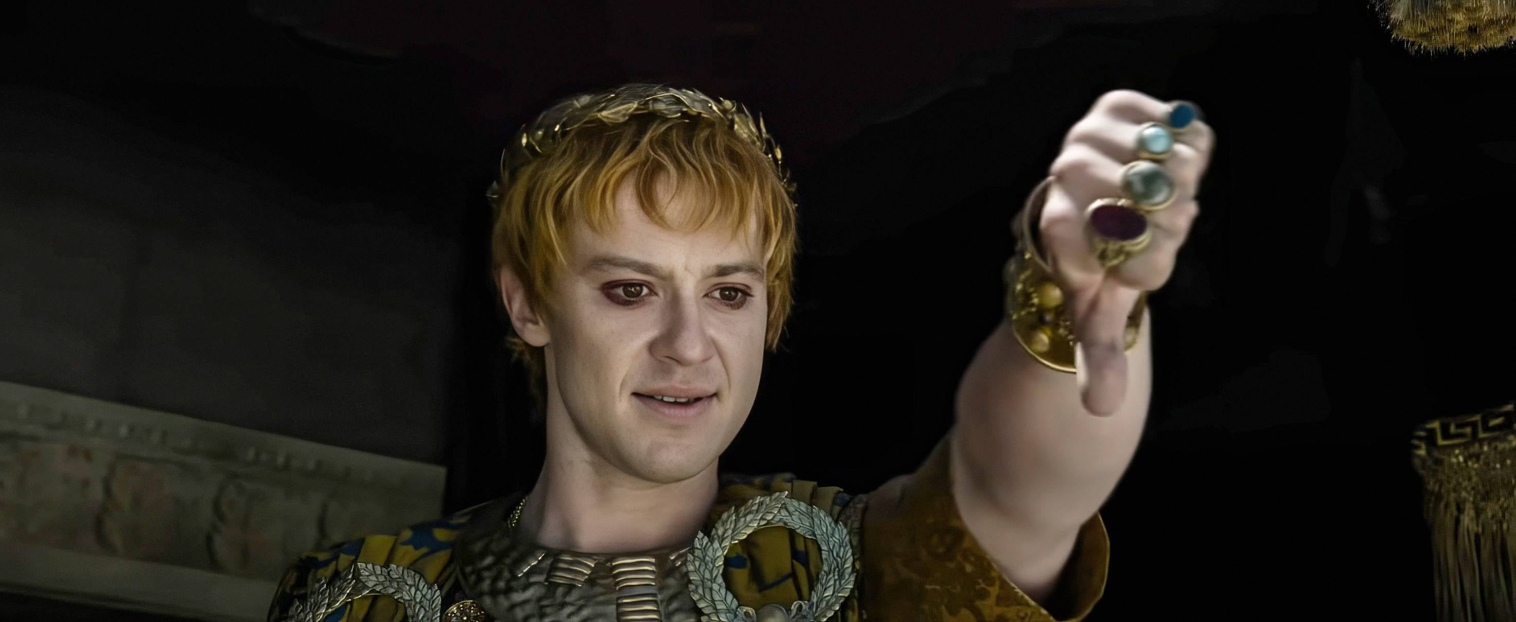 Joseph Quinn como el emperador Geta en una escena de 'Gladiator II' (2024).