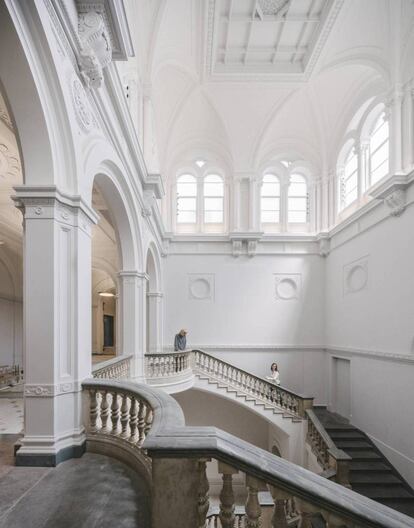 Interior de la Royal Academy de Londres.