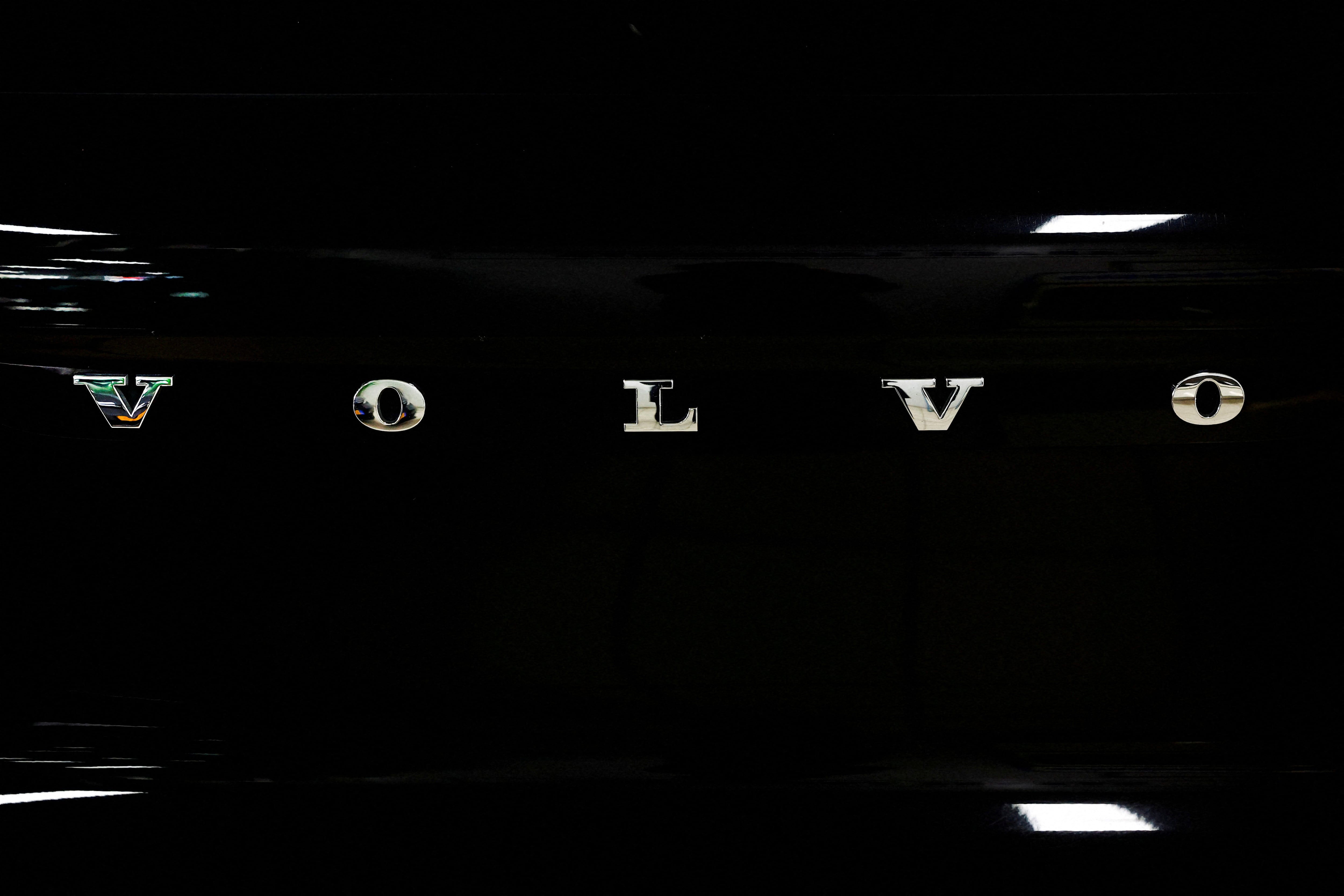 Más despidos en el automóvil: Volvo recortará 3.000 empleos para ser “más ágil y eficiente”