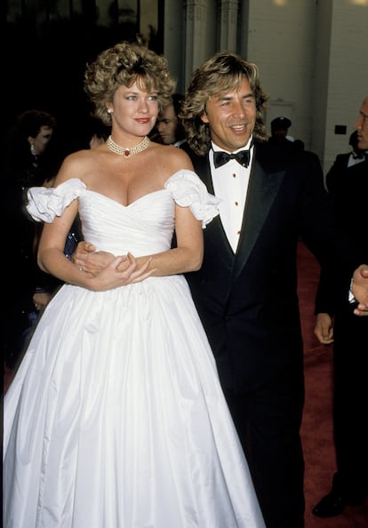 Melanie Griffith y Don Johnson en los Oscar de 1989