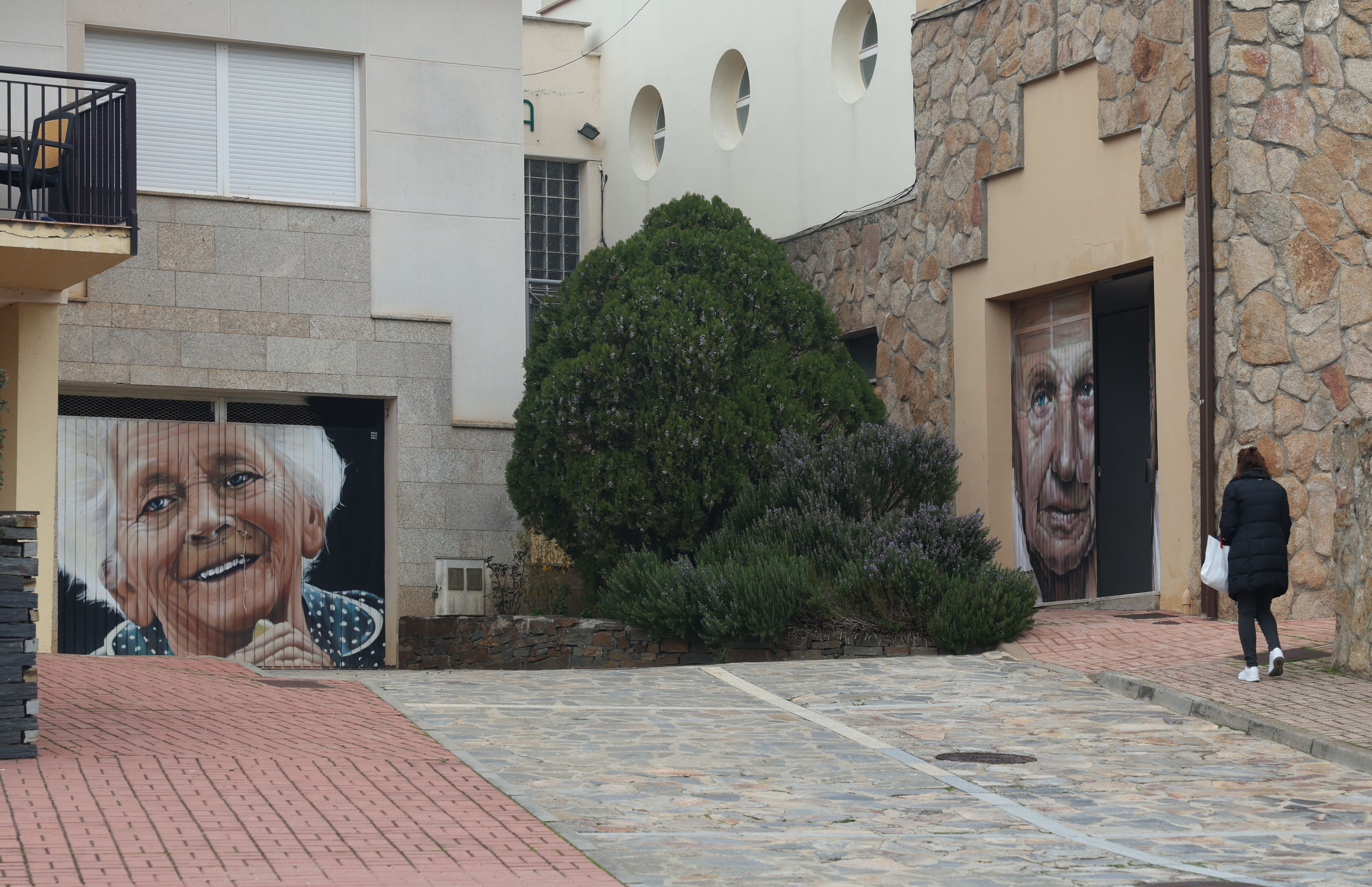 Trampantojos en el pueblo de Romangordo, cerca de Almaraz.