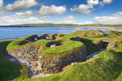 Restos del asentamiento neolítico de Skara Brae, declarado patrimonio mundial, en las islas Orcadas, en Escocia.