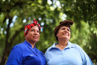 Heidy Pinto y Zoraida Agmez, en Barrancabermeja, el 6 de octubre de 2024.