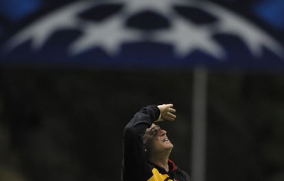 El entrenador del Galatasaray Fatih Terim en el entrenamiento de su equipo en el estadio del Braga.