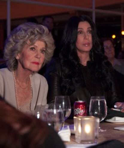 La cantante Cher y su madre en la fiesta para Obama.