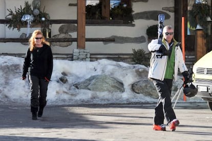 El pr&iacute;ncipe Andr&eacute;s y Sara Ferguson, en la estaci&oacute;n de esqu&iacute; suiza de Verbier en 2011.