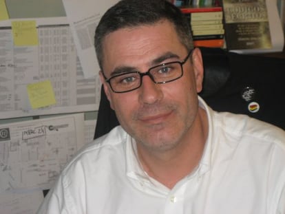 Manuel Fernández Cuesta, editor.