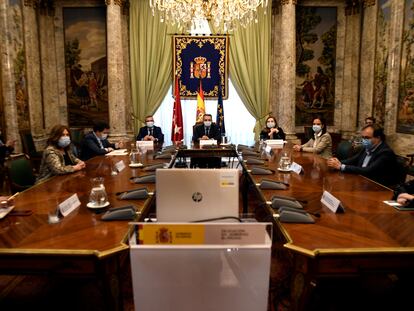 El delegado del Gobierno en Madrid, José Manuel Franco, preside una rueda de prensa.