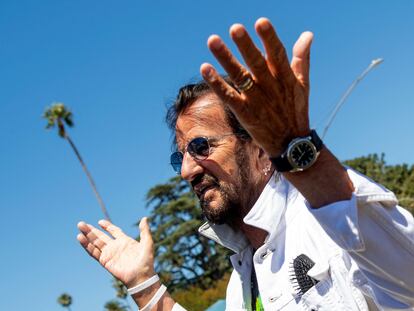 "La celebración de cumpleaños de paz y amor de Ringo" es el nombre que recibe el evento anual en el que se celebra el cumpleaños de Ringo Starr. En la imagen, el artista en el último evento, el pasado 22 de julio, en Beverly Hills.