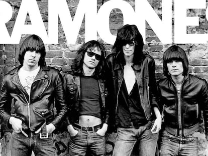 The Ramones, en la fotograf&iacute;a de portada del disco &#039;Ramones&#039;.
